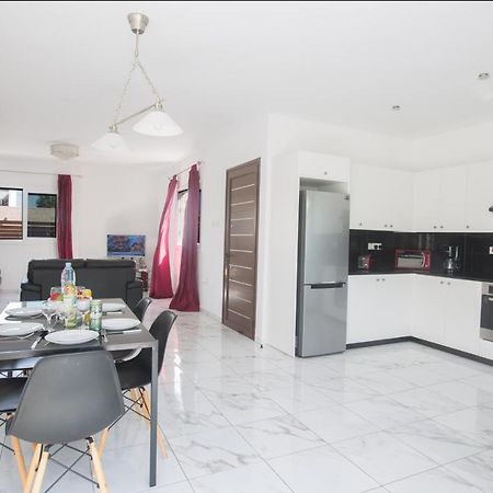 Broadway Villas Protaras Exterior foto