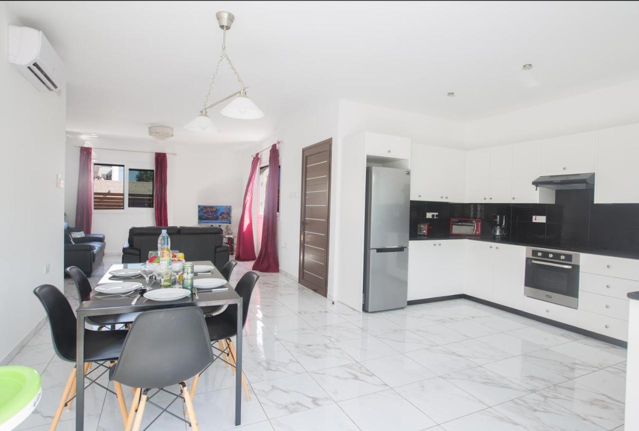 Broadway Villas Protaras Exterior foto